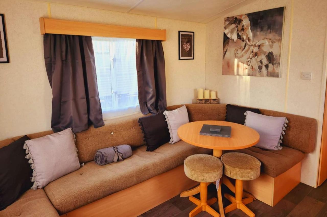 ホテル Comfy Caravan On Marine Park リル エクステリア 写真