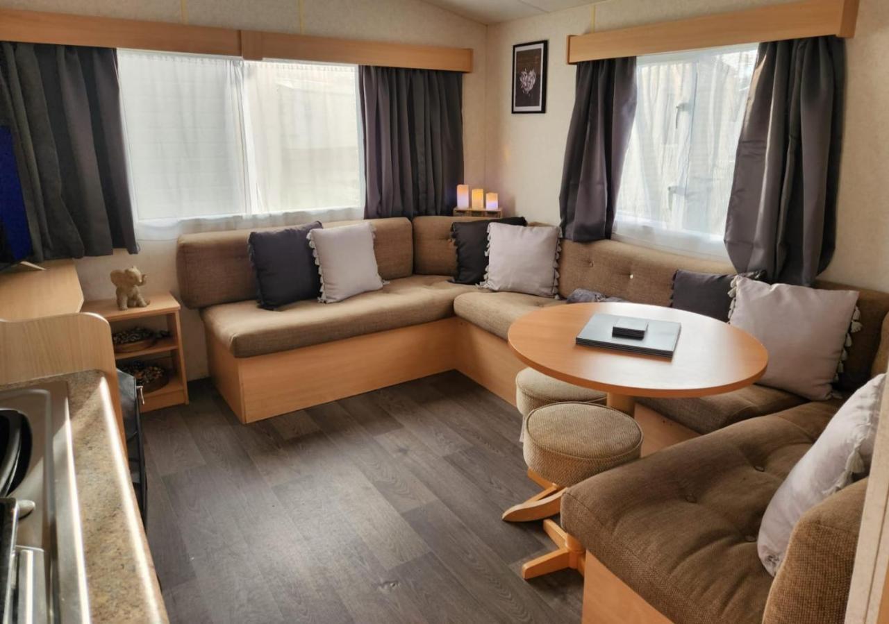 ホテル Comfy Caravan On Marine Park リル エクステリア 写真