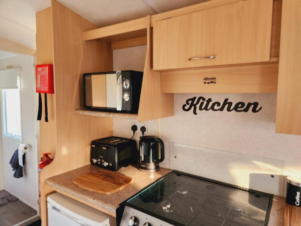 ホテル Comfy Caravan On Marine Park リル エクステリア 写真