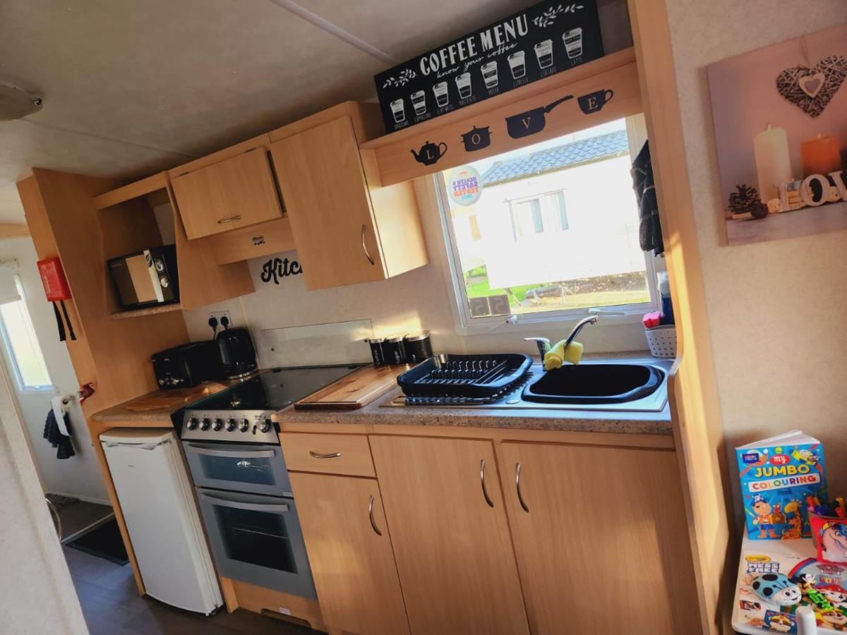 ホテル Comfy Caravan On Marine Park リル エクステリア 写真